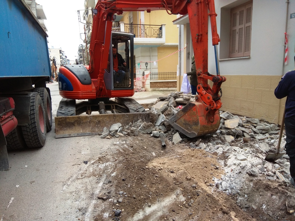 Συνεχίζονται τα έργα του Δήμου Λαρισαίων στη συνοικία του Αγίου Κωνσταντίνου (φωτο)